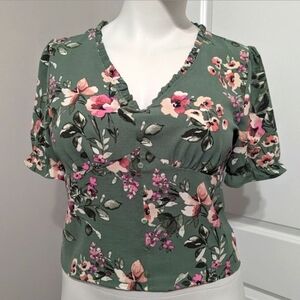 NWOT The General Good Sage Green Floral V-Neck Short-Sleeve Top, Size LARGE